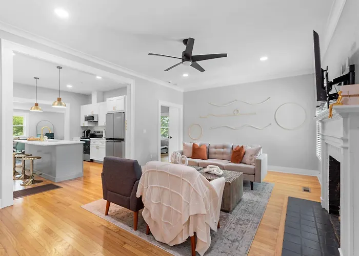 Luxury For Entertaining In Midtown Manor Ferienhaus Tallahassee