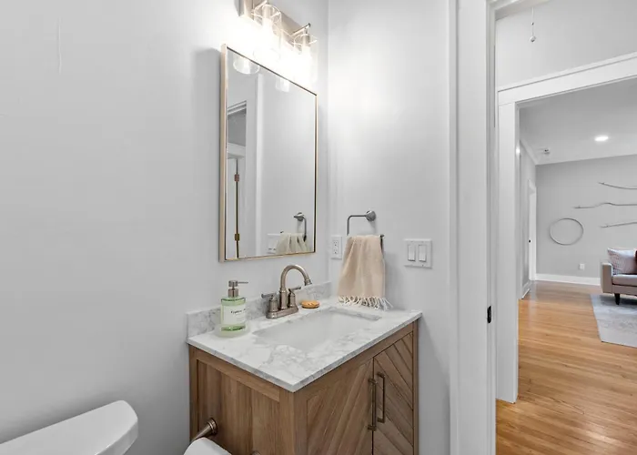 Luxury For Entertaining In Midtown Manor * Tallahassee